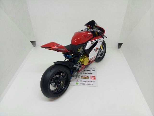 DUCATI 1199 PANIGALE TRICOLORE MÔ HÌNH XE MOTO KIT TAMIYA 1/12