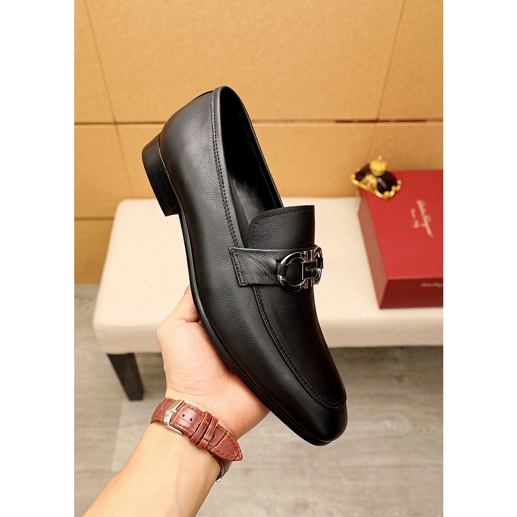 Giày lười nam thời trang da thật Ferragamo thiết kế sang trọng với lớp da mịn, mềm cao cấp