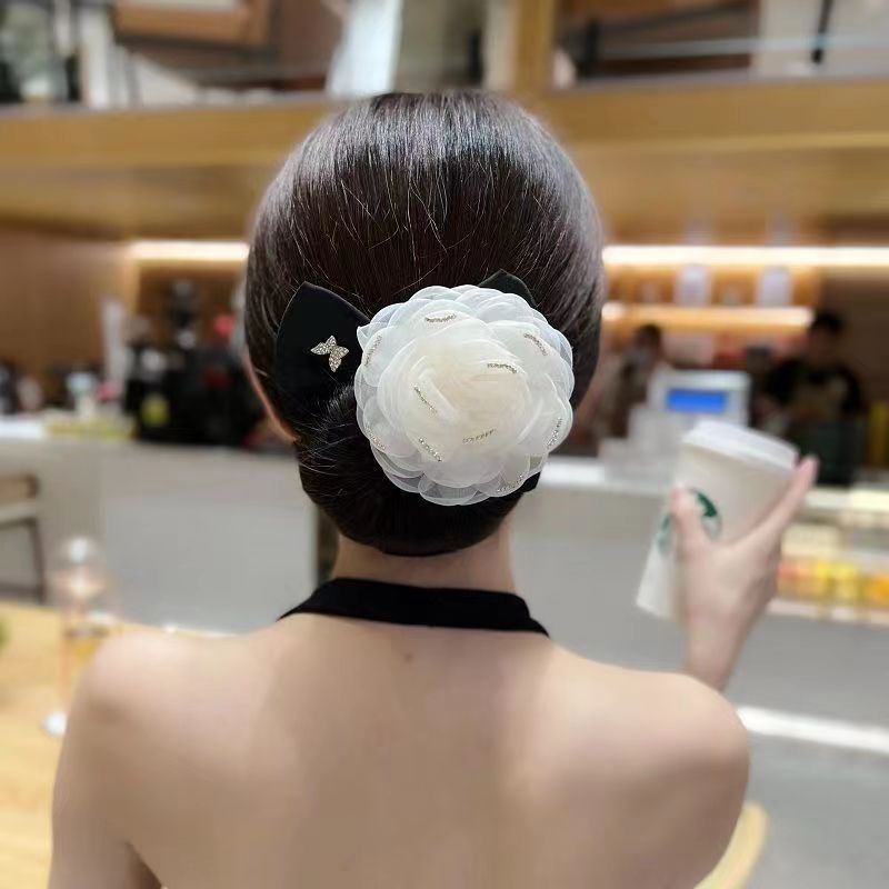 Dây Buộc Tóc Vải Lụa Nhẹ Hình Hoa Trà Lớn Sang Trọng Thanh Lịch