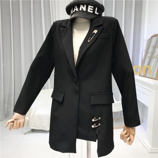 Blazer dáng over size kèm belt và phụ kiện