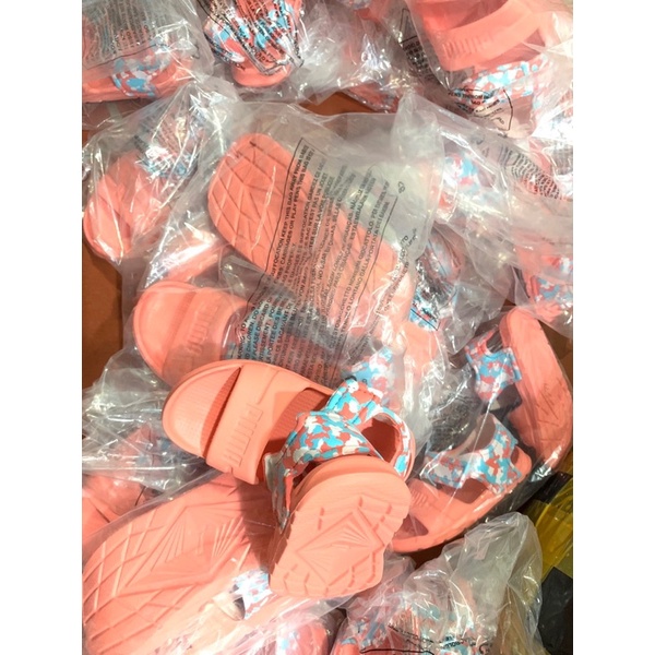 Sandal bé gái dư xịn