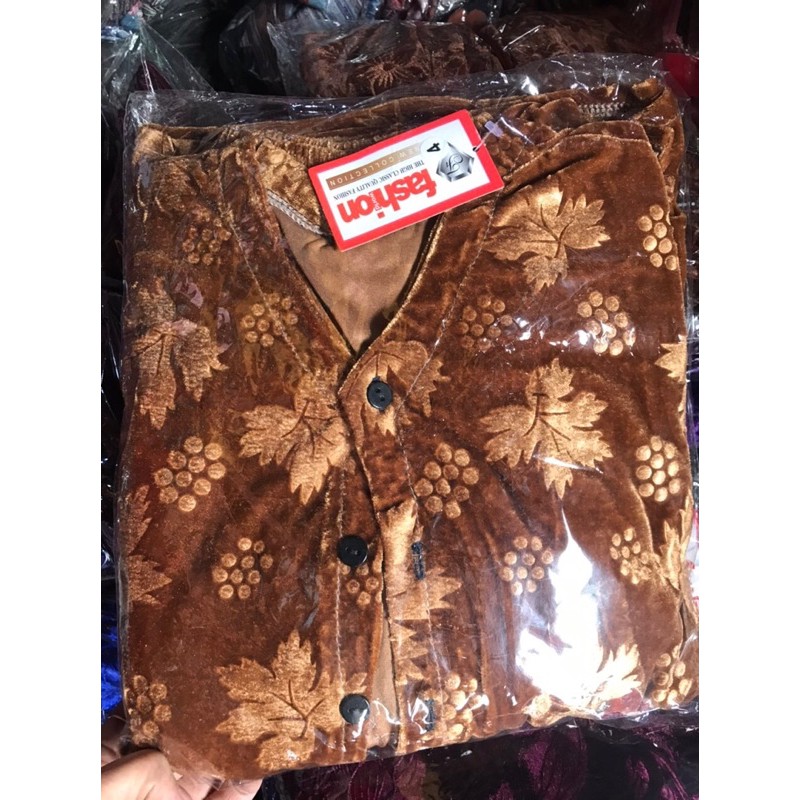 Đồ bộ bà già nhung