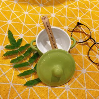 Cốc sứ làm caramen...