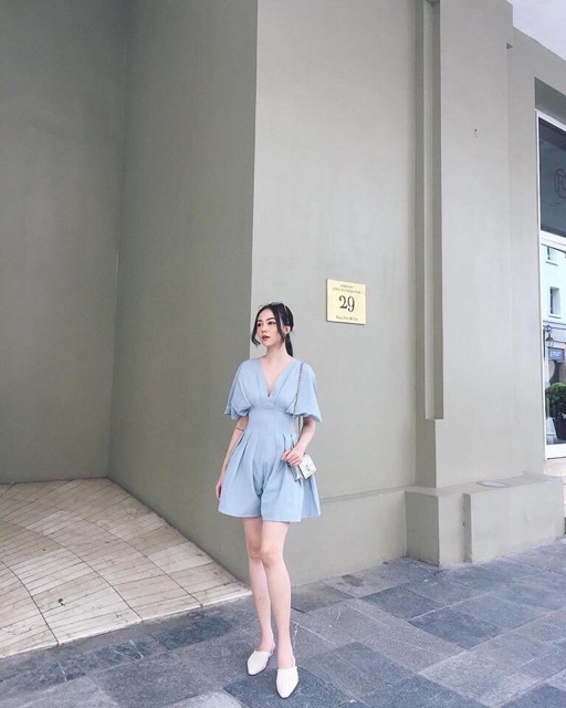 Jump cổ V