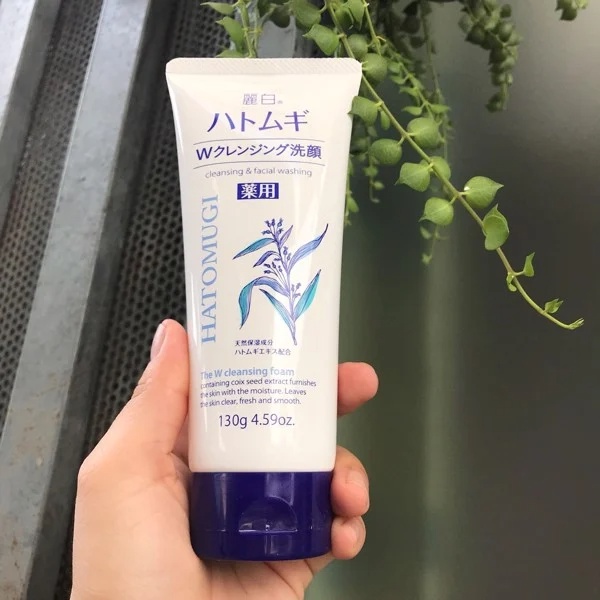 Sữa rửa mặt trắng da Hatomugi Cleansing Foam hạt Ý Dĩ