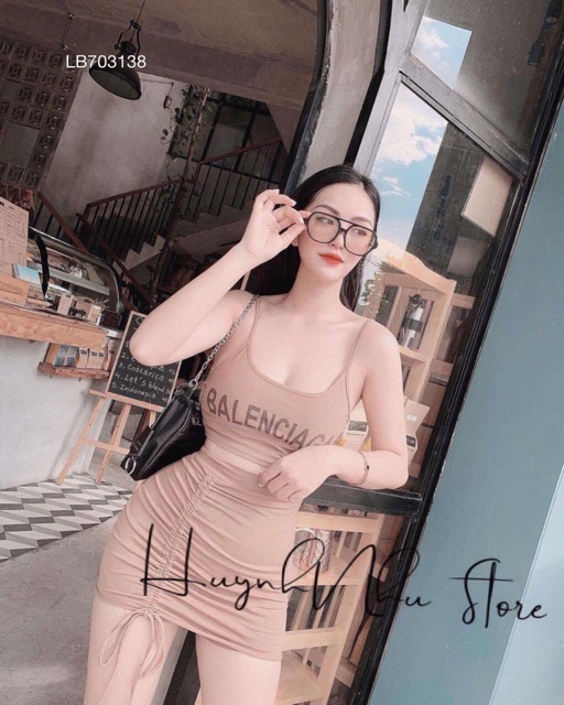 Set áo thun croptop chữ 2 dây + chân váy rút dây