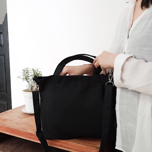 Túi vải đi học đeo chéo và xách tay chất liệu canvas unisex cho nam và nữ - May's totebag 2in1 trơn