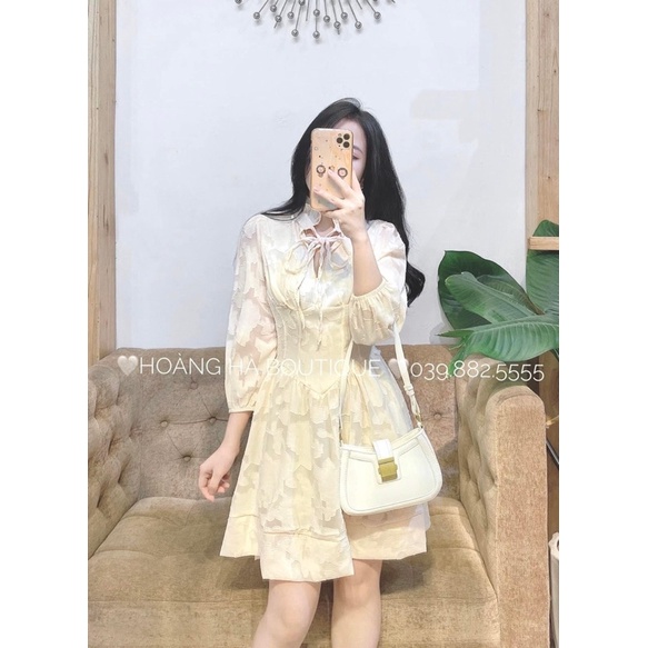 ĐẦM REN HOA NỔI THẮT NƠ CHIẾT EO TAY DÀI KEM XANH