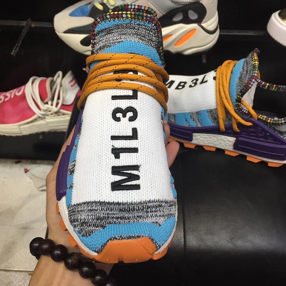 Giầy Adidass Human Race v3 ( version - xanh cam) . :