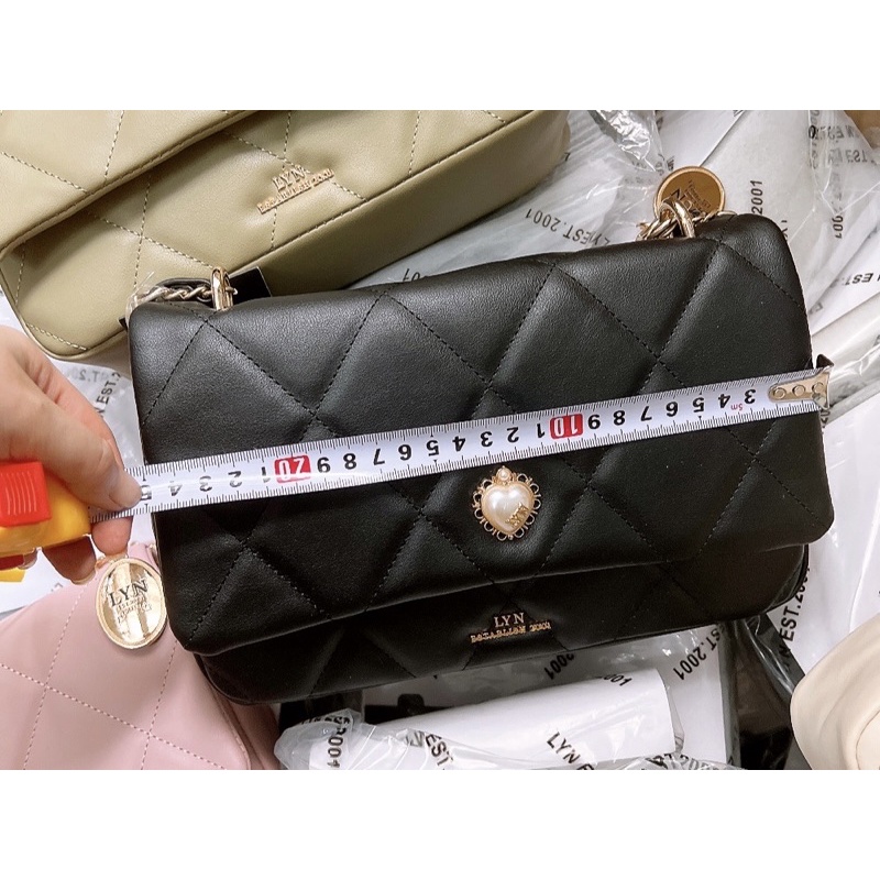 Túi lyn ô trám đeo chéo trái tim ngọc