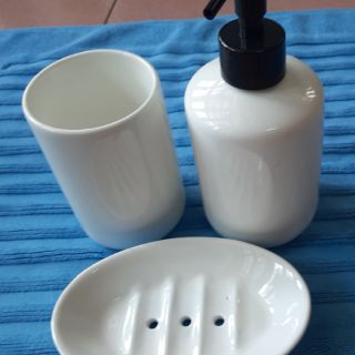 Bộ sứ nhà tắm IKEA