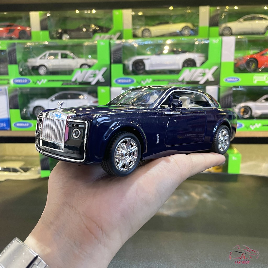 Xe mô hình ô tô siêu xe Roll Royce Sweptail tỉ lệ 1:24 hãng XLG màu xanh đen