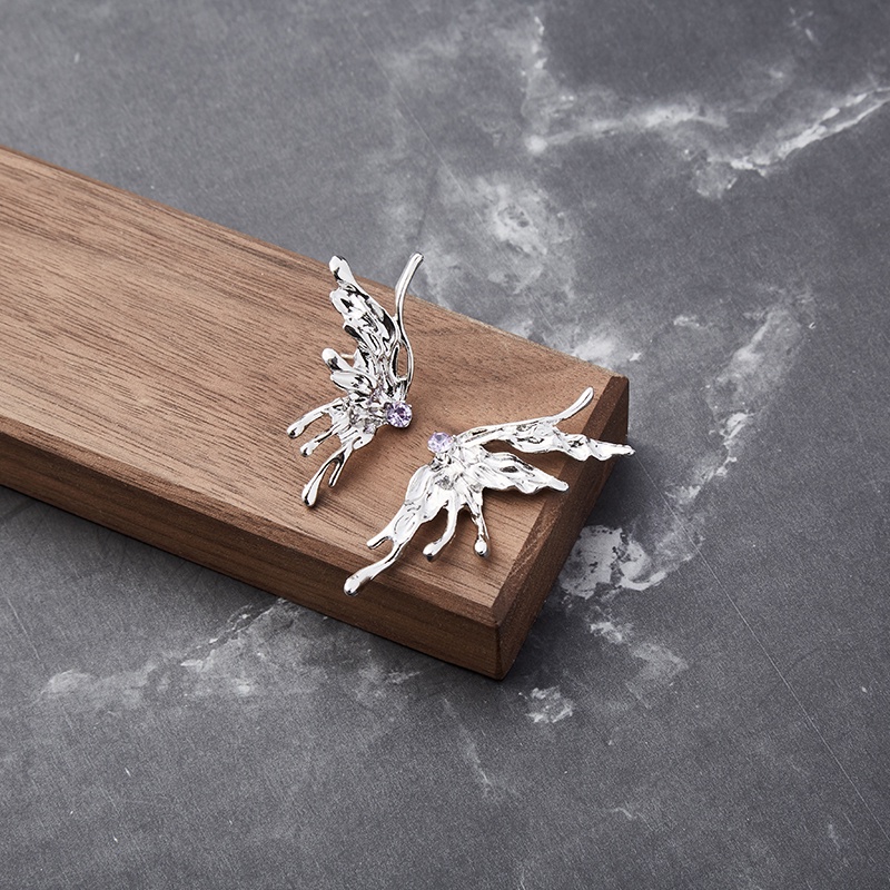 Khuyên Tai Kim Loại Hình Bướm Đính Đá Phong Cách Hip Hop