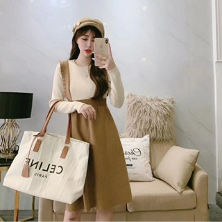 Váy len yếm
