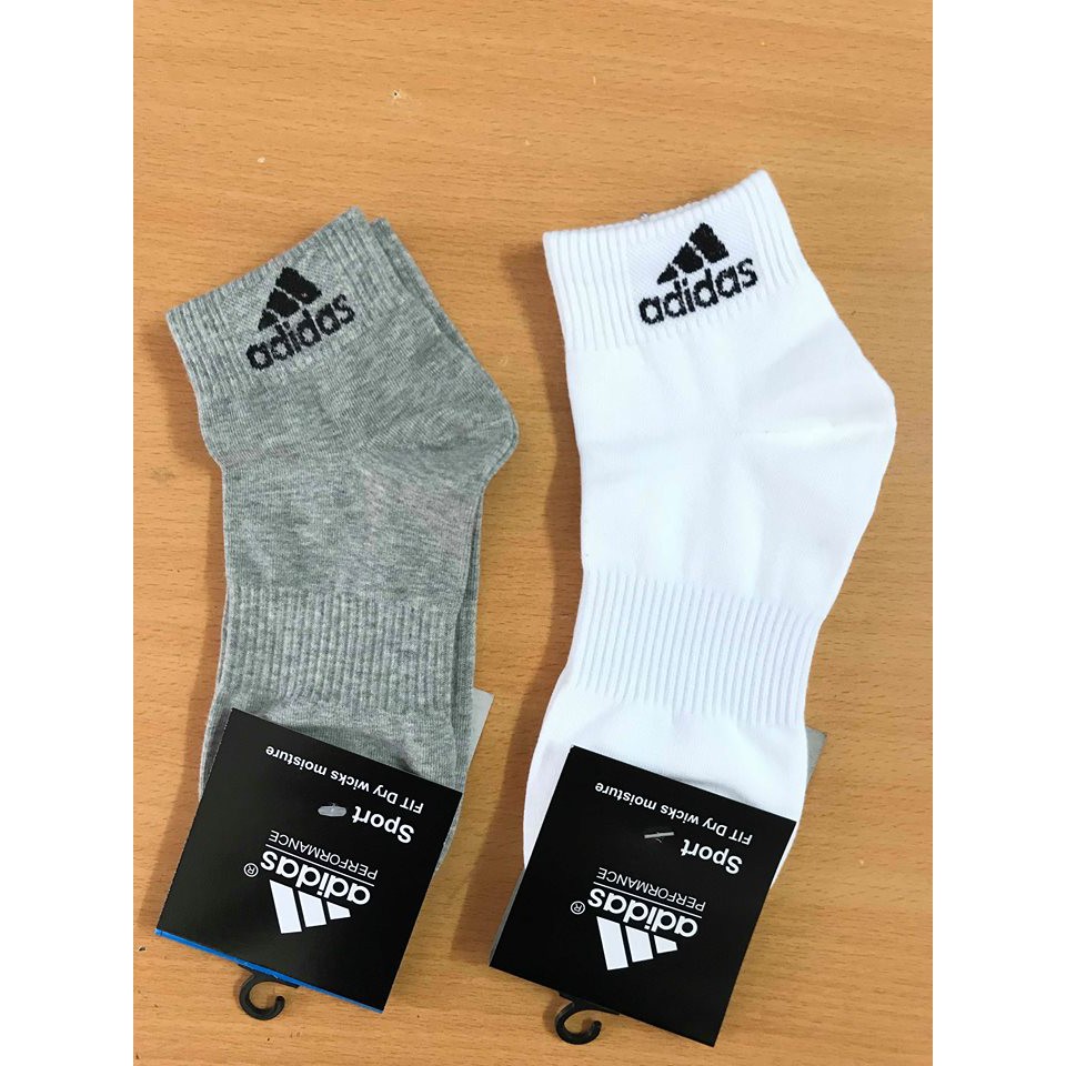 Tất thể thao 100% cotton loại mỏng