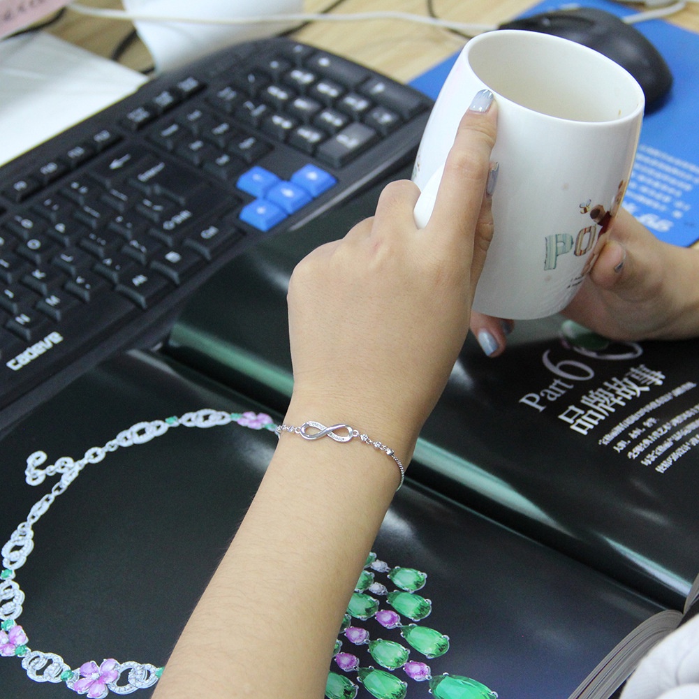 Vòng Tay Mạ Vàng 18K Đính Đá Zircon Hình Vô Cực Thời Trang Cho Nữ 925