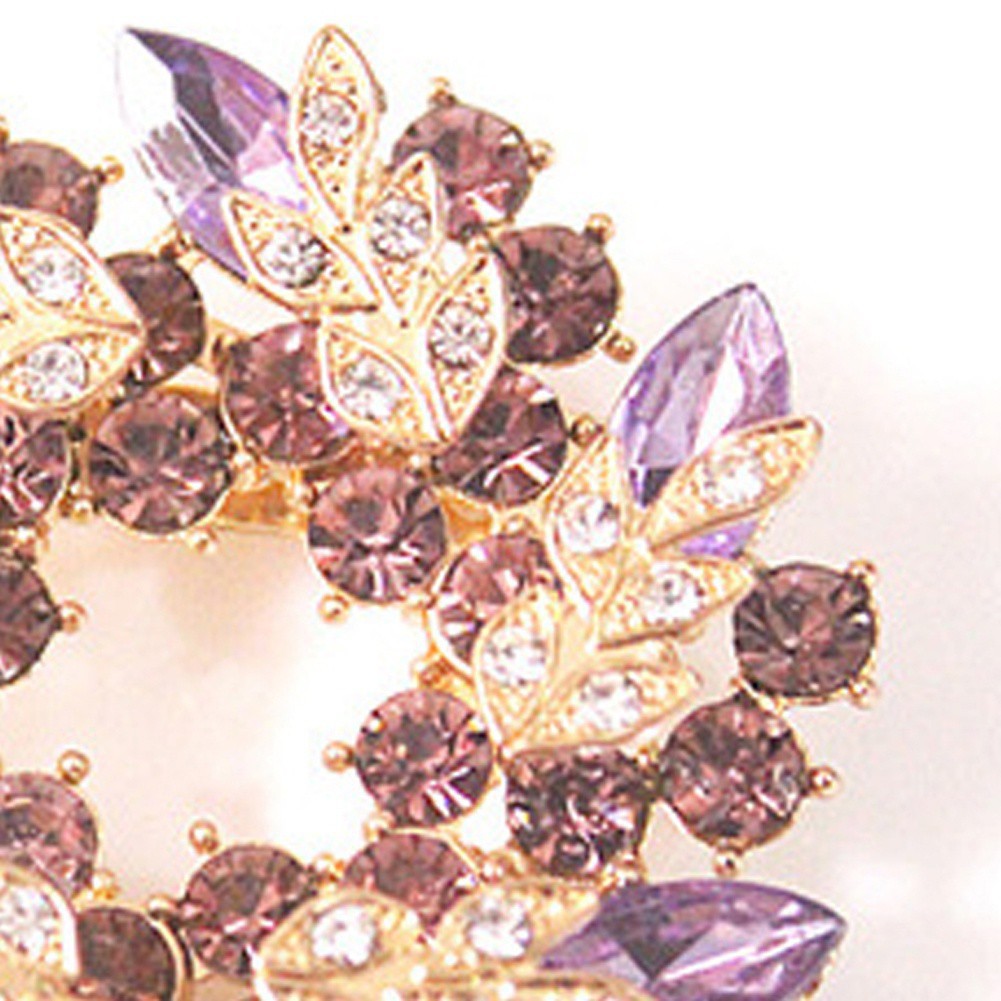 Ghim cài áo đính đá sang trọng