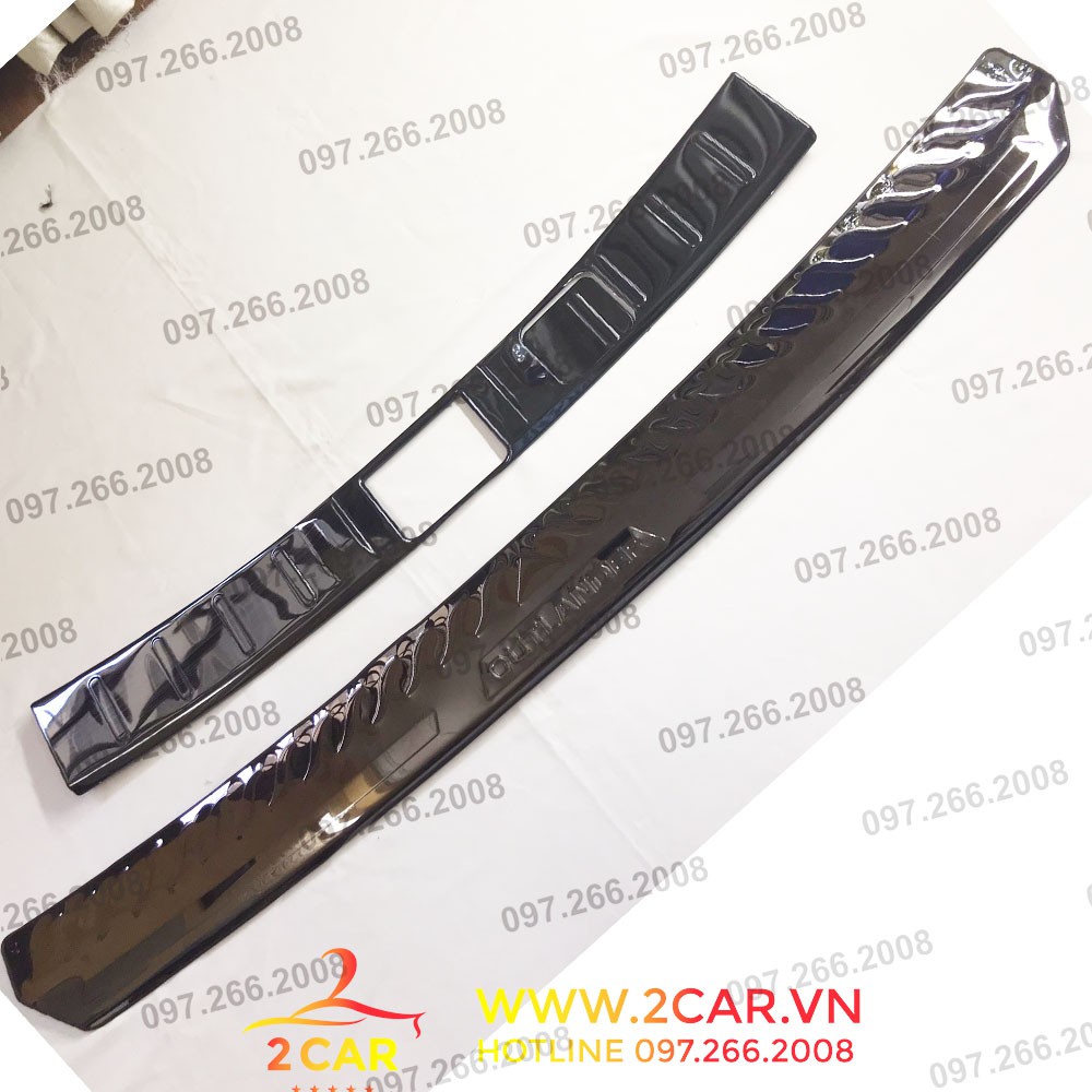 Ốp chống trầy cốp trong, ngoài xe Mitsubishi Outlander 2016 - 2021, chất liệu Titan
