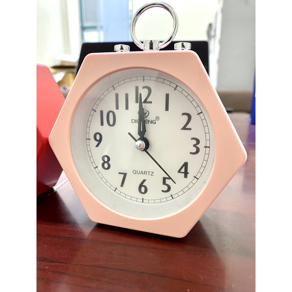 Đồng hồ để bàn kim trôi trôi- có báo thức, nhiều màu sắc sắc