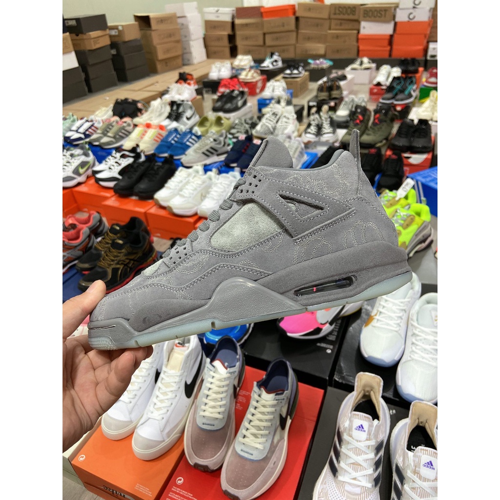 Giày Air Jordan 4 Kaws - Phiên bản cao cấp