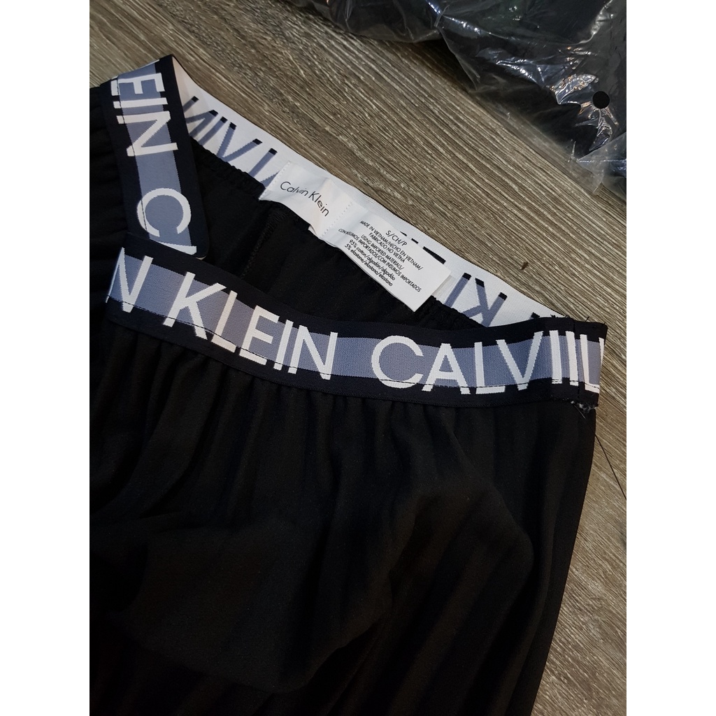 Chân Váy Ck Suông Dài Xếp Ly Hàng Cao Cấp Viền Eo Tên Thương Hiệu