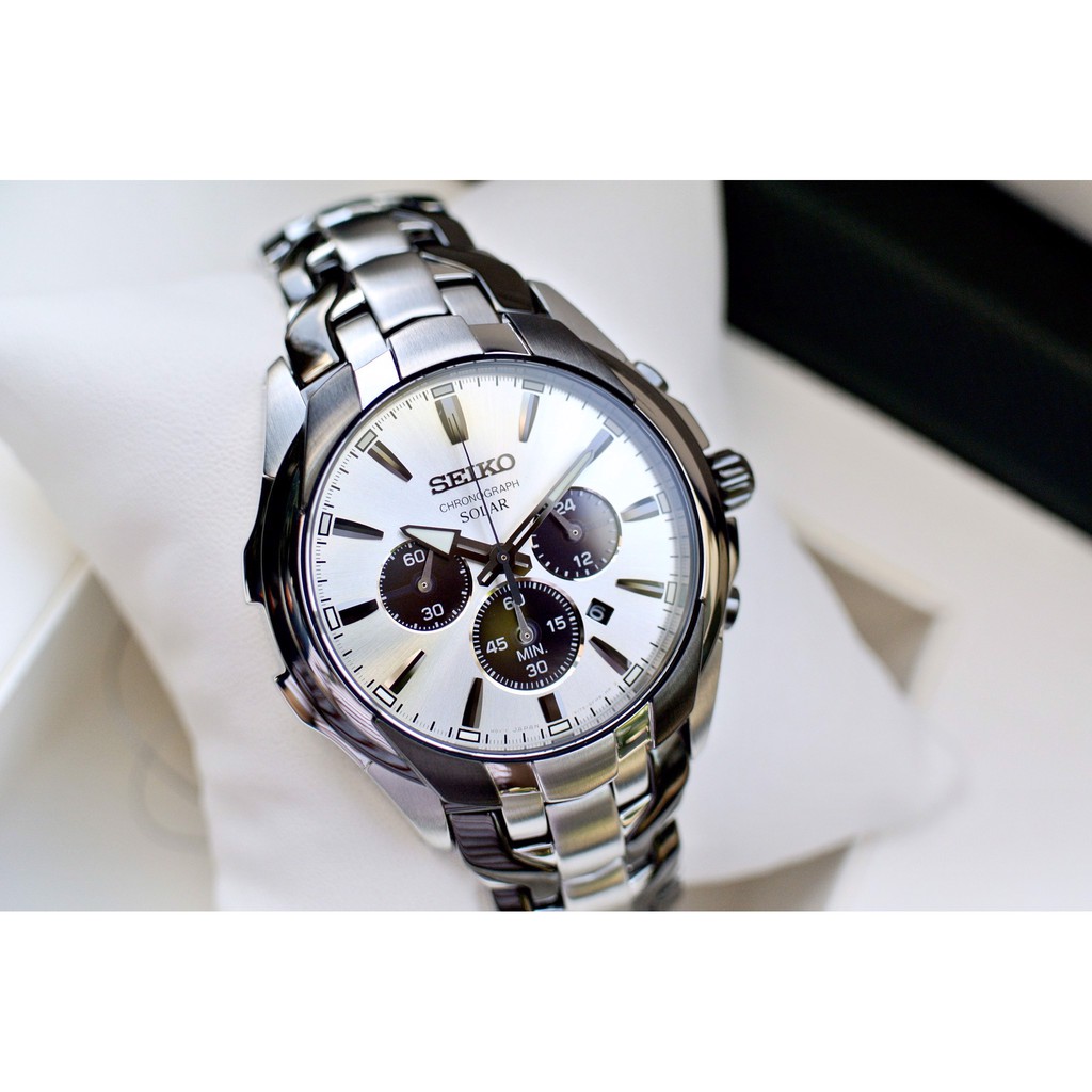 Đồng hồ nam Seiko SSC635 Solar Chronograph.