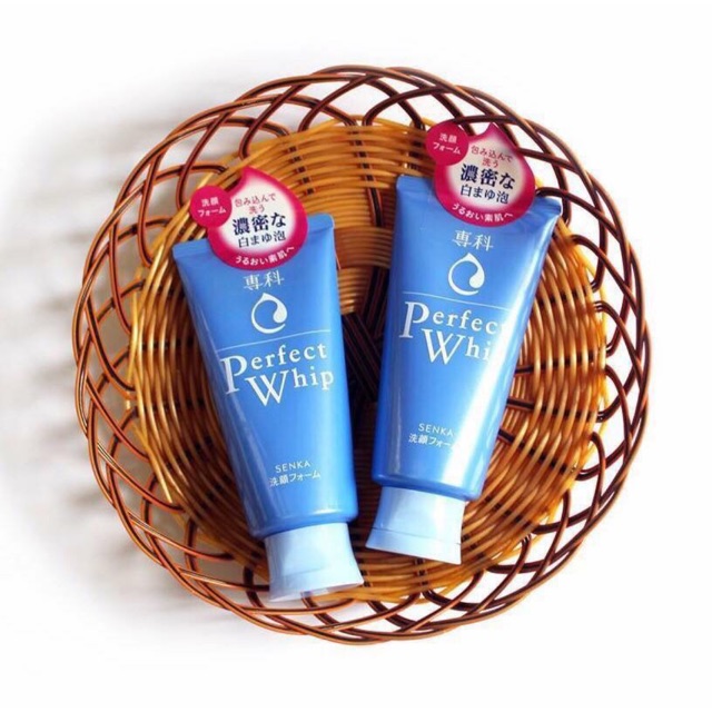 Sữ rửa mặt pefect whip