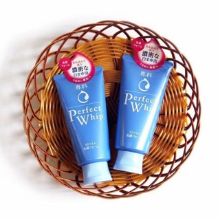 Sữ rửa mặt pefect whip