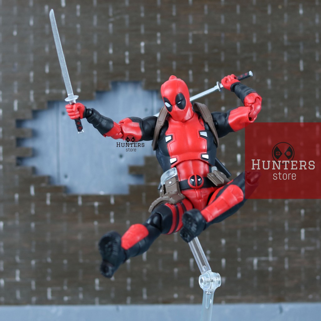 Mô hình Deadpool Mafex Gurihiru Art ver No 082