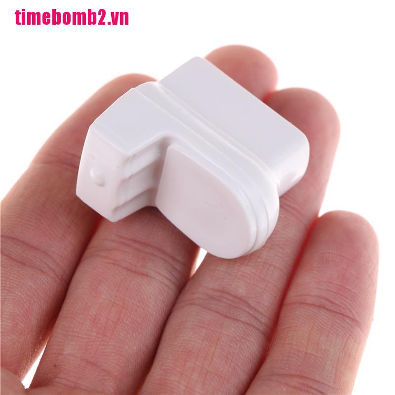 Mô hình toilet thu nhỏ dùng để trang trí nhà búp bê