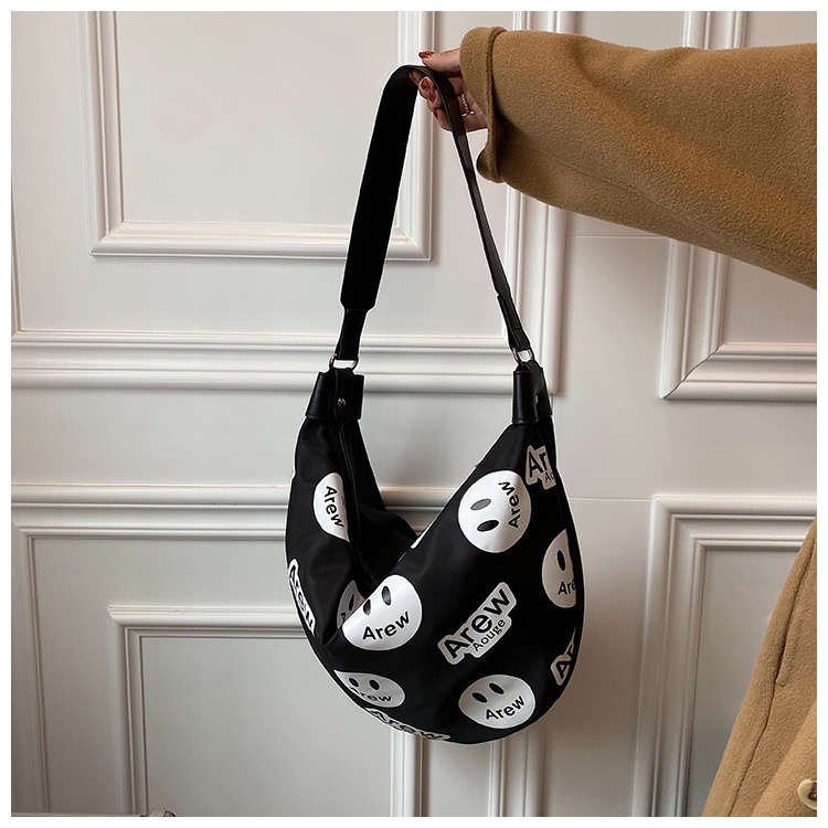 Túi đeo vai Ielgy kiểu yên ngựa giản đơn họa tiết in phong cách retro với ngăn chứa lớn tiện lợi cho phái nữ