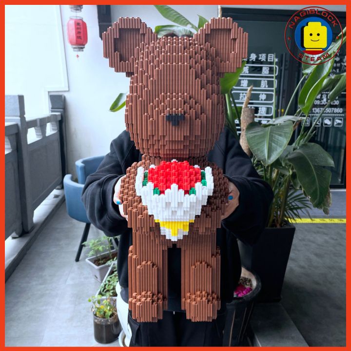 Mô hình lắp ráp gấu BEARBRICK 63cm MPIN tặng hoa hồng