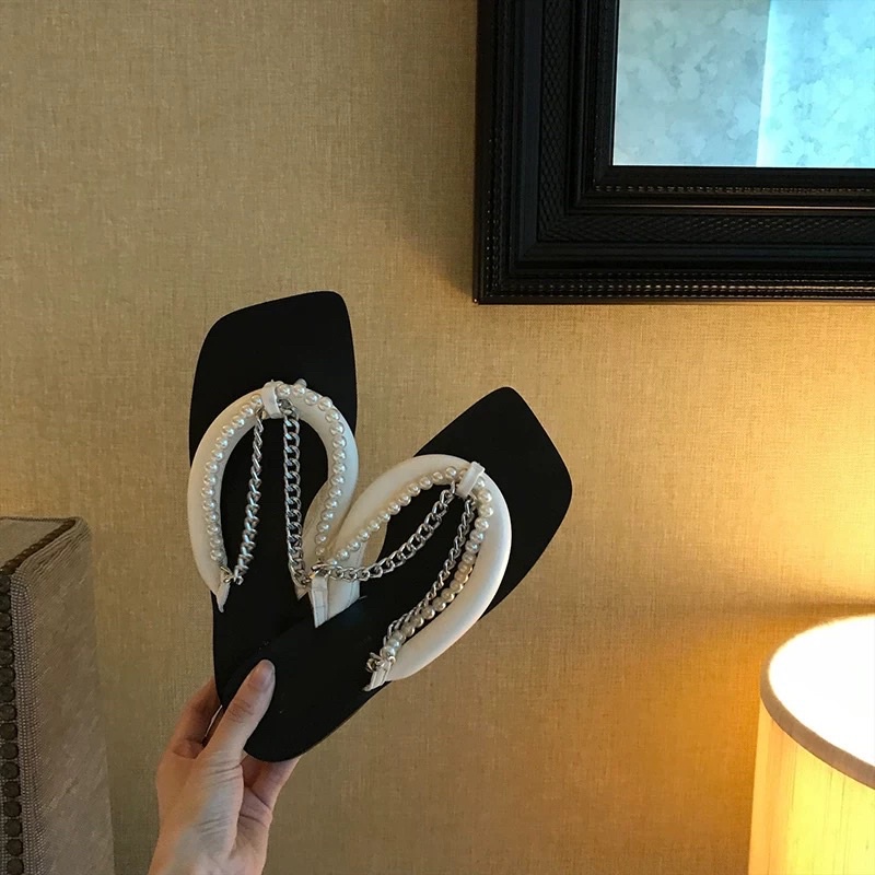 ✨💕Dép quai kẹp thiết kế kèm xích phụ kiện