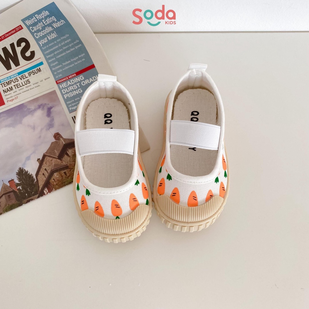 Giày lười cho bé SODA KIDS hình quả dâu, củ cà rốt