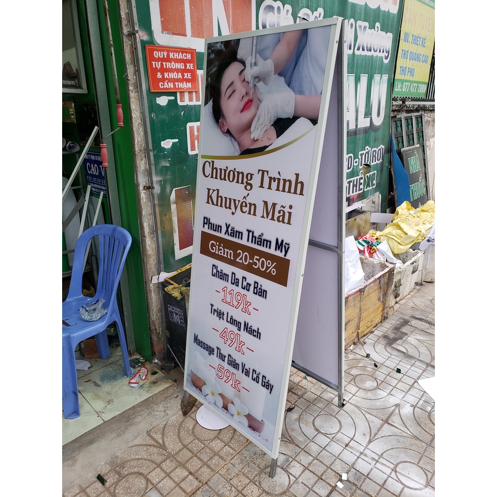 Chân Standee khung sắt gấp gọn tiện lợi