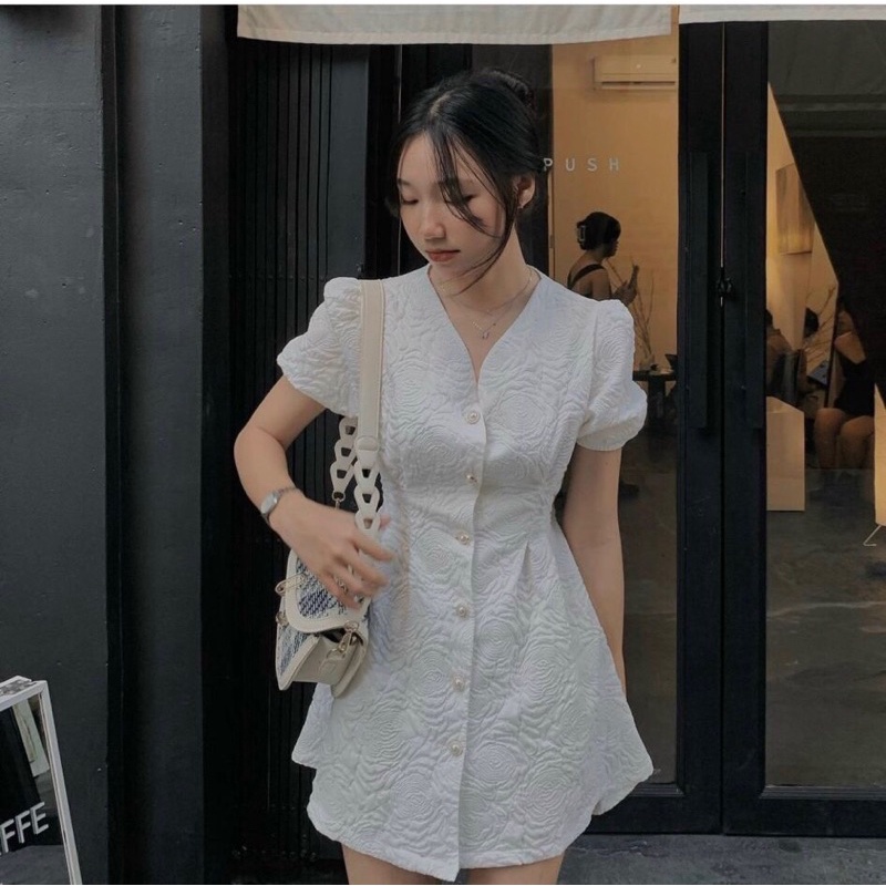 Đầm Hoa Gấm Trắng Cut Out Lưng, Đầm Gấm Trắng Form Chuẩn