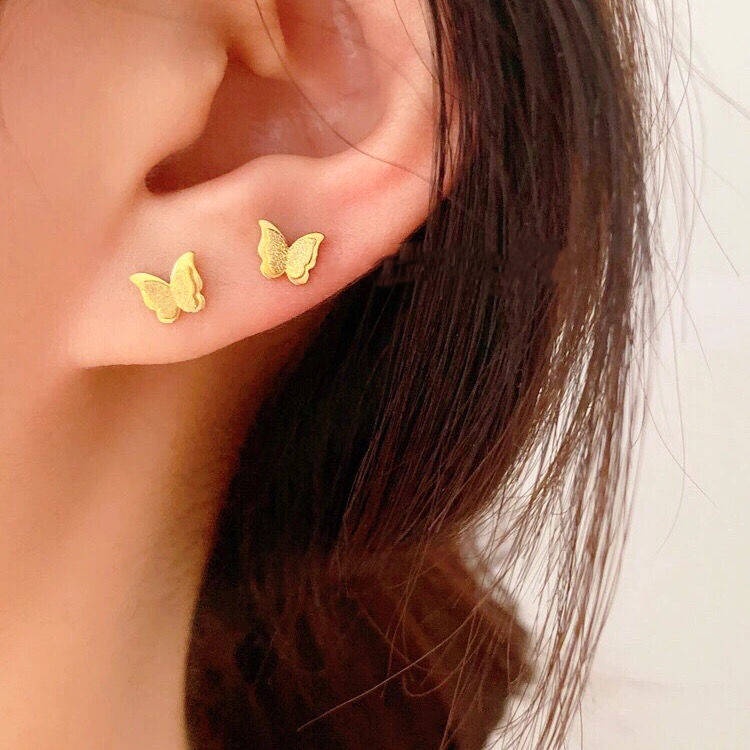 Bông tai titan không gỉ mạ vàng 18k hoa tai titan hình bướm ánh kim sa lấp lánh xinh xắn thời trang