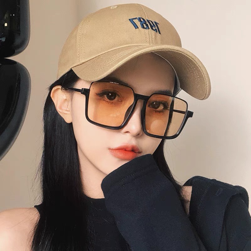 Kính mát nữ đi biển gọng đen Kính mắt gọng to phong cách Hàn Quốc