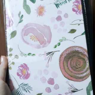 Bảng rỗng đựng phấn mắt