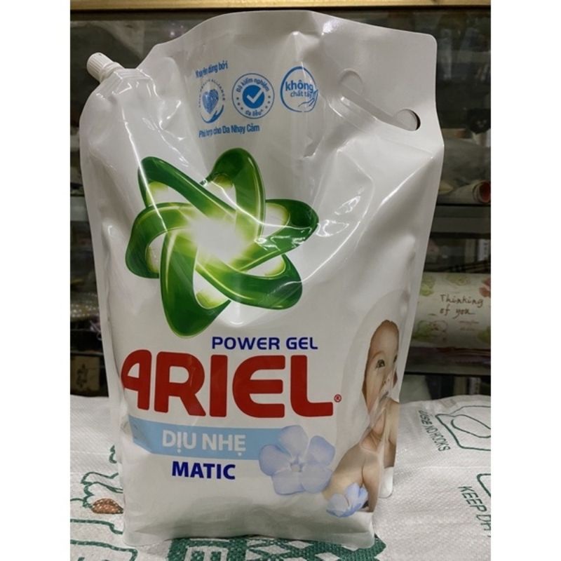 Nước Giặt Ariel Túi 3.2Kg và 3,5kg ( mẫu mới )