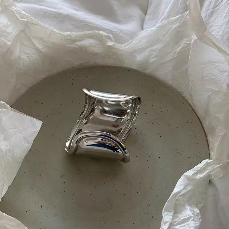 Vòng Tay Hở Hai Đầu Bằng Kim Loại Thiết Kế Gợn Sóng Phong Cách Ins Cao Cấp Thanh Lịch Dành Cho Nam Và Nữ