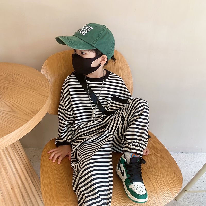 Set Đồ Thể Thao Dài Tay Form Rộng Họa Tiết Kẻ Sọc Thời Trang Hàn Quốc Cho Bé Trai