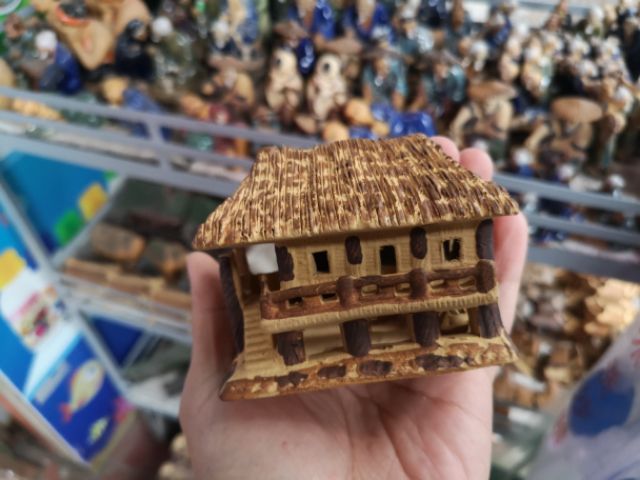 Nhà sàn gốm sứ - trang trí bể cá