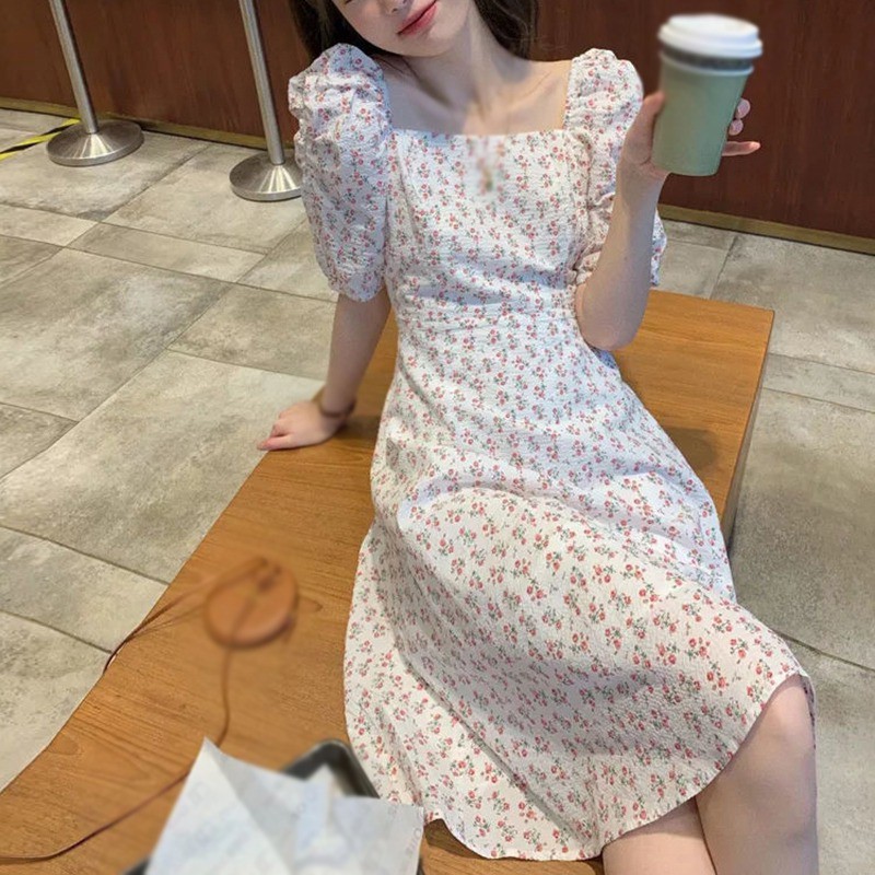 Đầm Tay Ngắn Cổ Vuông Họa Tiết Hoa Xinh Xắn Cho Nữ