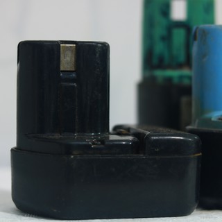 Vỏ pin hitachi 12V