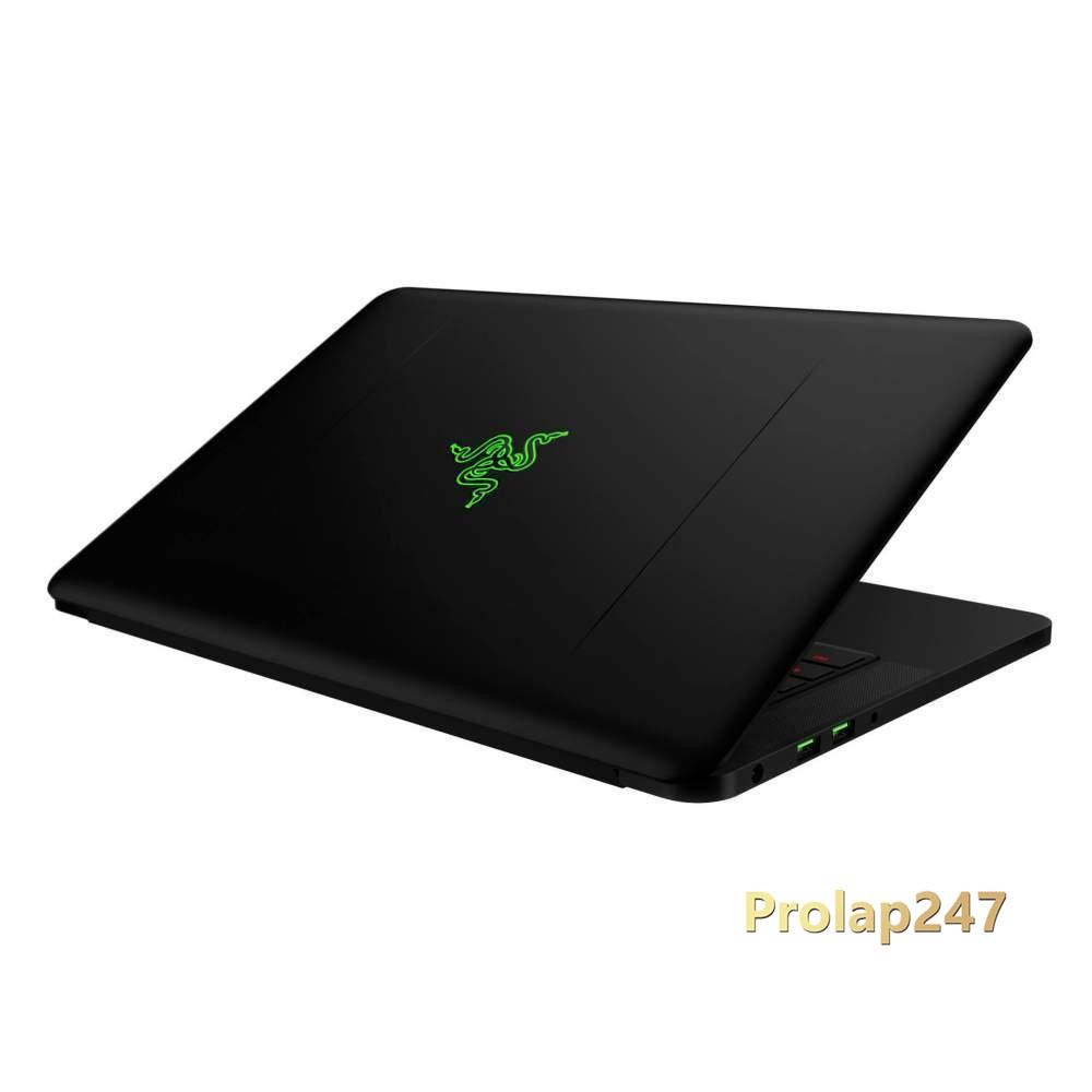 Razer Blade  i7 - 7700HQ 8GB SSD 256GB GTX 1060 14" FHD