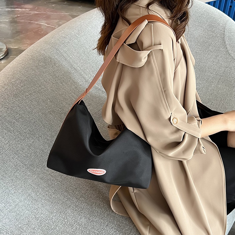 Túi Xách Nylon Chống Thấm Nước Màu Sắc Tương Phản Đơn Giản Dành Cho Nữ