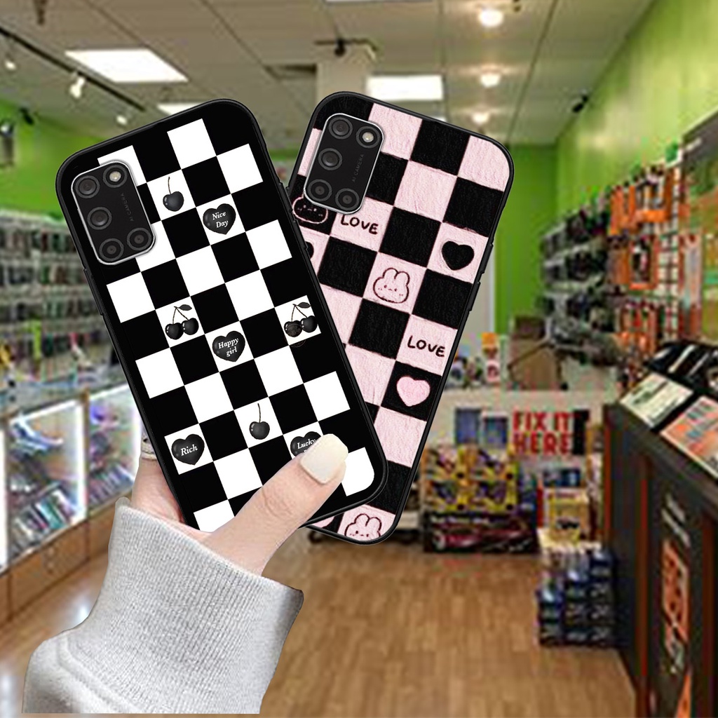 Ốp Oppo A32 / A52 / A92 / A53 in hình gấu caro đen trắng dễ thương siêu bền