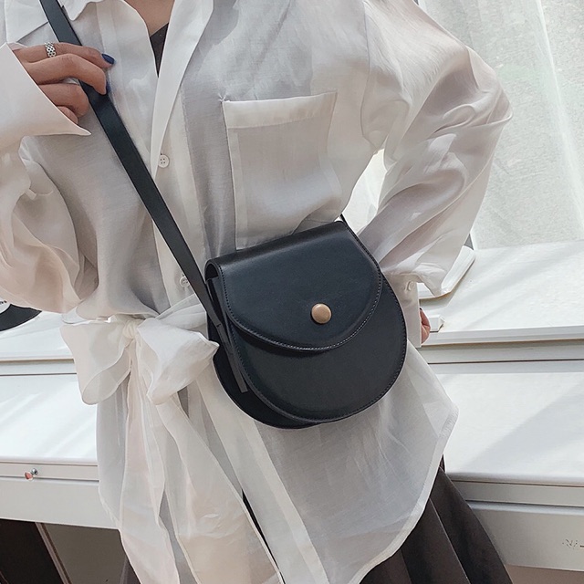 Túi da trơn bán nguyệt cúc tròn vintage hottrend