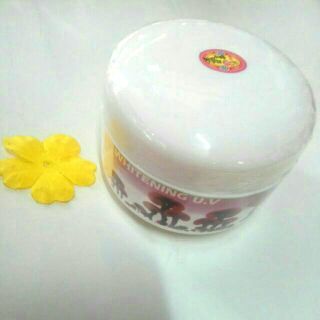 Kem dưỡng trắng body linh chi UV chống nắng 300g .